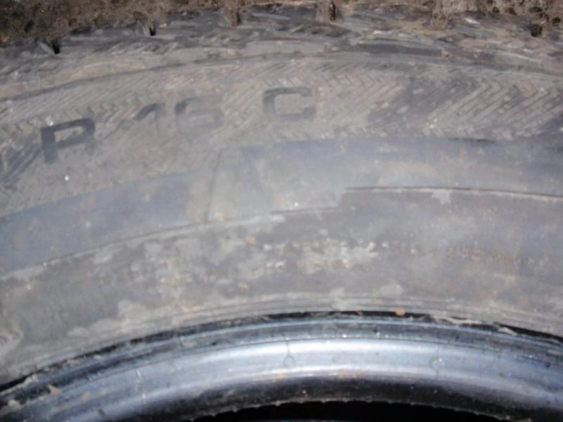 Гуми Всесезонни 215/65R16, снимка 12 - Гуми и джанти - 6312467