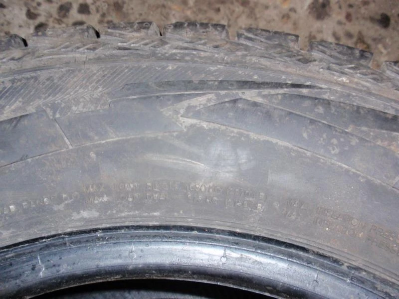 Гуми Всесезонни 215/65R16, снимка 14 - Гуми и джанти - 6312467