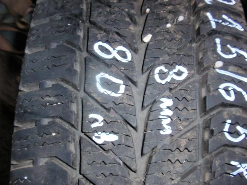 Гуми Всесезонни 215/65R16, снимка 3 - Гуми и джанти - 6312467