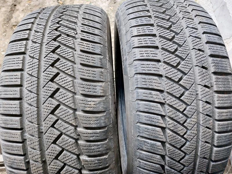 Гуми Зимни 225/55R17, снимка 1 - Гуми и джанти - 35772703