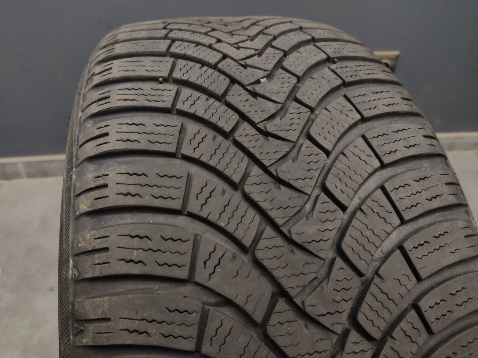  225/40R18 | Mobile.bg   2