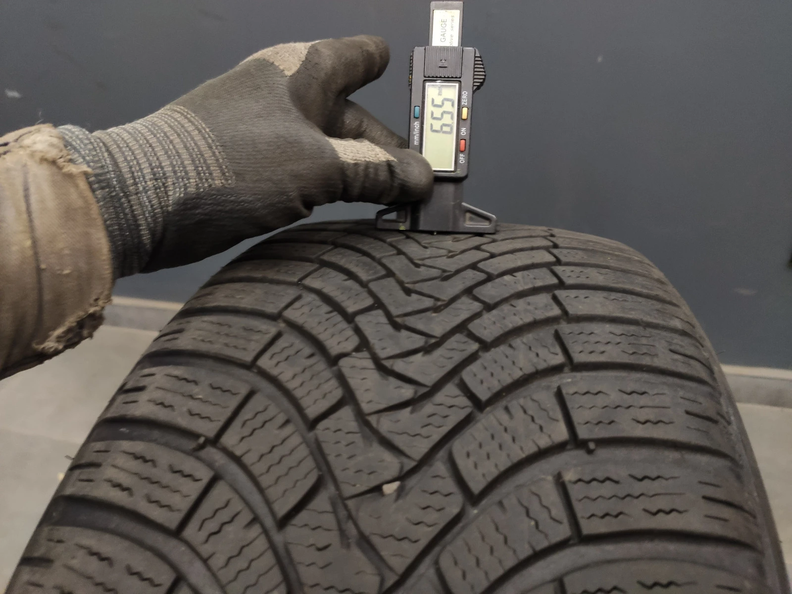  225/40R18 | Mobile.bg   4