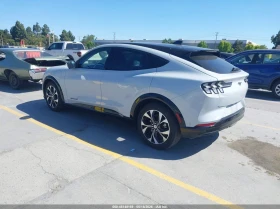 Ford Mustang Mach-E Premium AWD, снимка 3