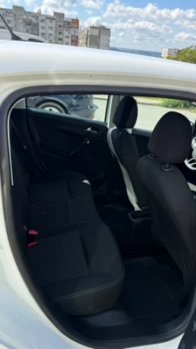 Peugeot 208 1.6 HDI, снимка 10 - Автомобили и джипове - 56348598