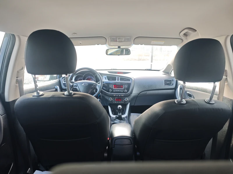 Kia Ceed 1.4i 100к.с, снимка 13 - Автомобили и джипове - 48315700