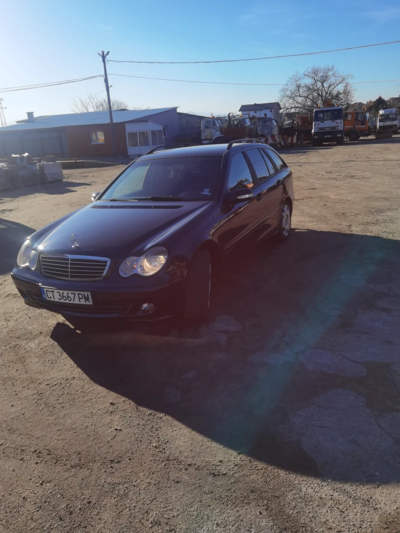 Mercedes-Benz C 200, снимка 2 - Автомобили и джипове - 48375592