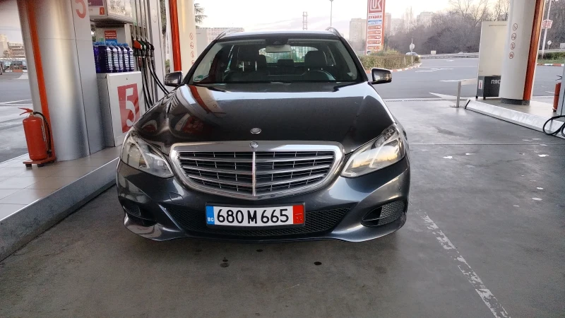 Mercedes-Benz E 300 Hybrid, снимка 1 - Автомобили и джипове - 48656743