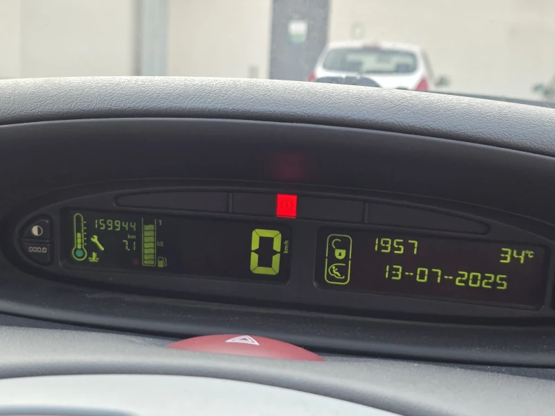 Citroen Xsara picasso, снимка 17 - Автомобили и джипове - 52788896