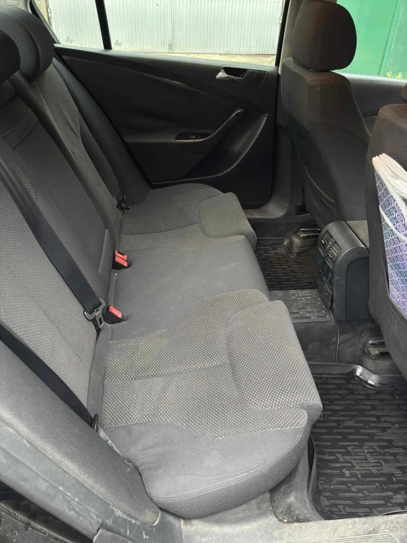 VW Passat 1, 9 TDI, снимка 7 - Автомобили и джипове - 52556235