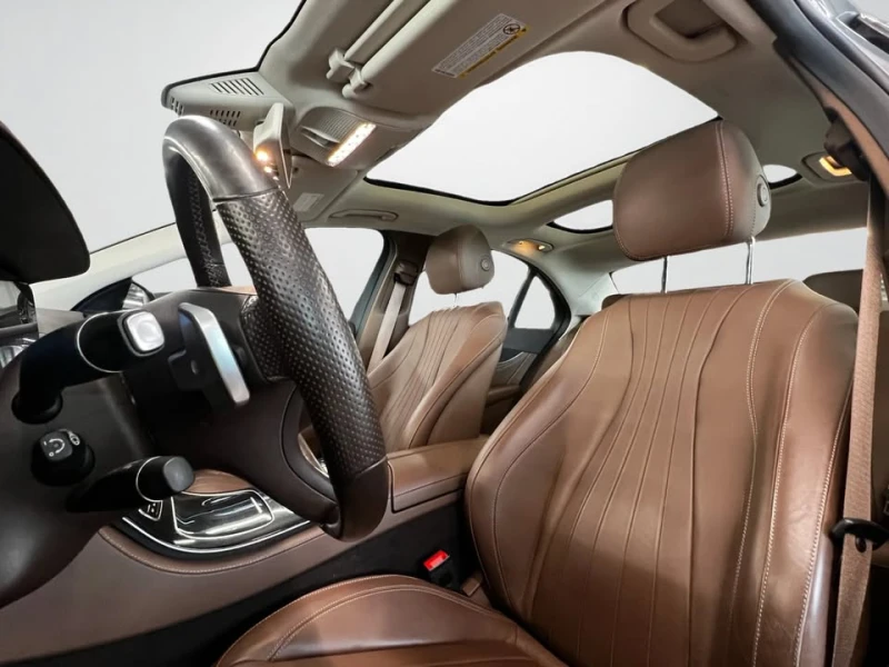 Mercedes-Benz E 400 * CARFAX * БЕЗ ПЪРВОНАЧАЛНА ВНОСКА, снимка 10 - Автомобили и джипове - 53177669