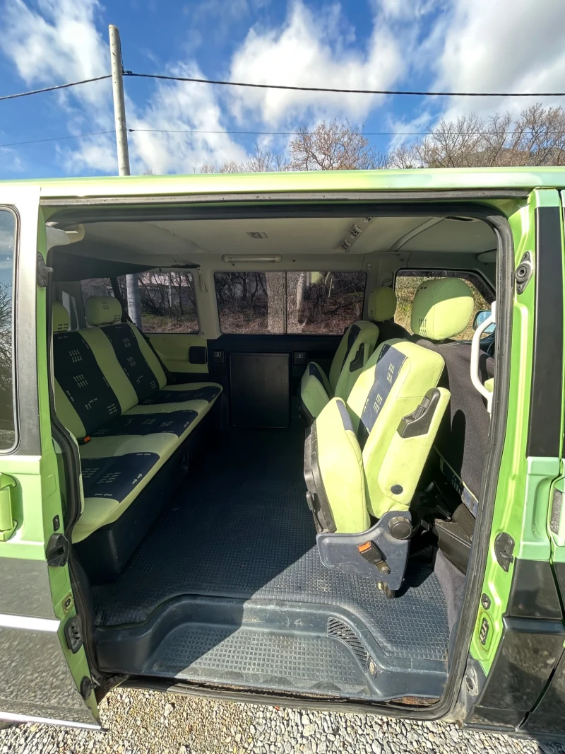 VW Multivan, снимка 13 - Автомобили и джипове - 53404927