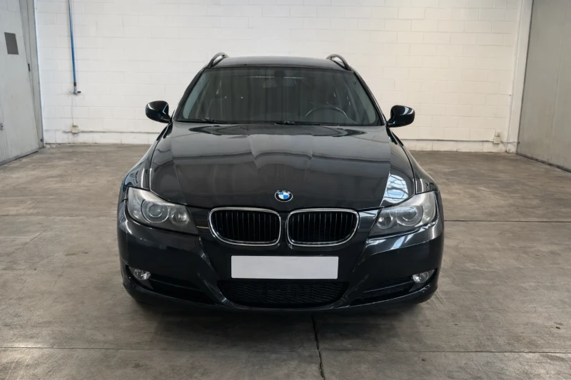 BMW 320 FACE LIFT, снимка 2 - Автомобили и джипове - 53421576