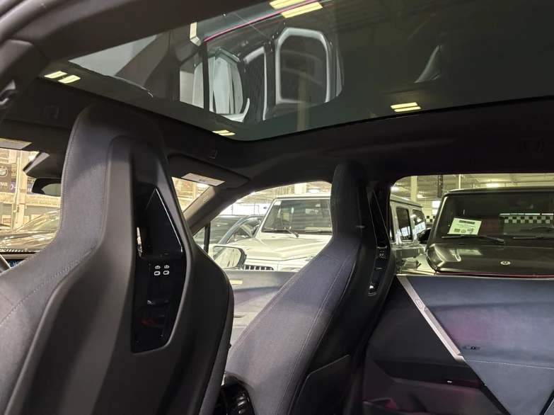 BMW iX iX xDrive40| AWD| BLUESUEDEINTERIOR| FRONTPPF| MAS, снимка 14 - Автомобили и джипове - 53198872