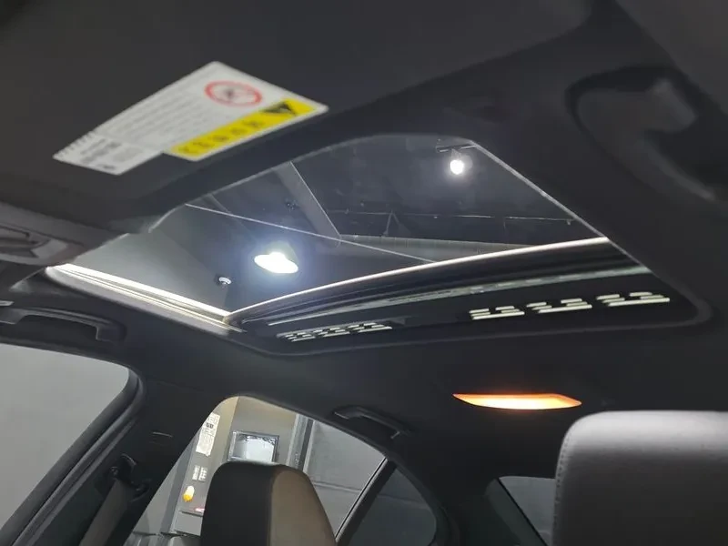 BMW 320 I M Sports, снимка 17 - Автомобили и джипове - 55830730
