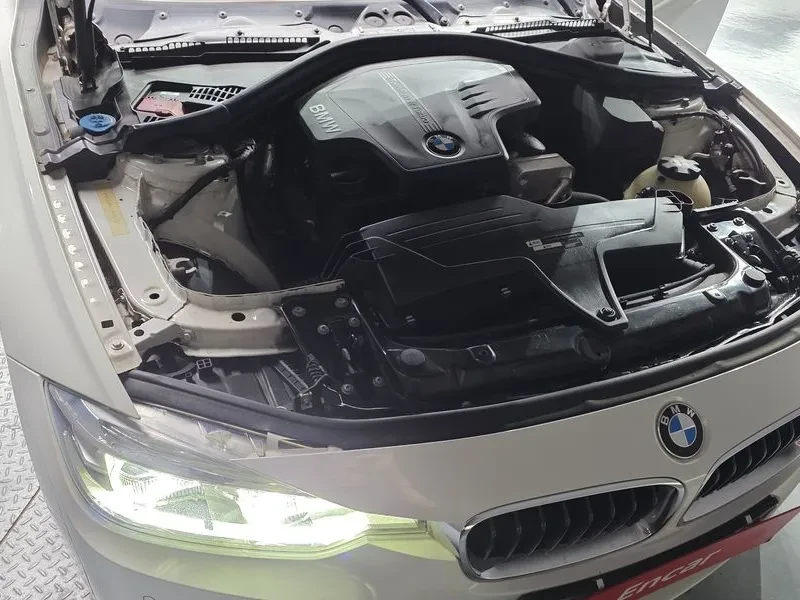 BMW 320 I M Sports, снимка 6 - Автомобили и джипове - 55830730
