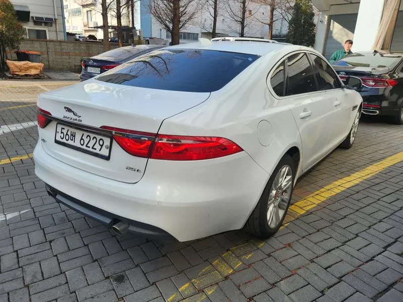 Jaguar Xf (X260) 25T Portfolio, снимка 5 - Автомобили и джипове - 55885006