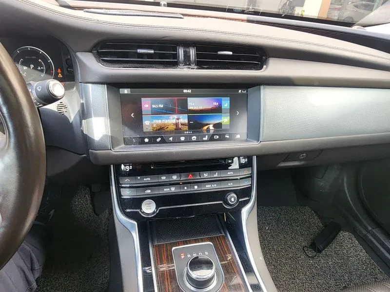 Jaguar Xf (X260) 25T Portfolio, снимка 10 - Автомобили и джипове - 55885006