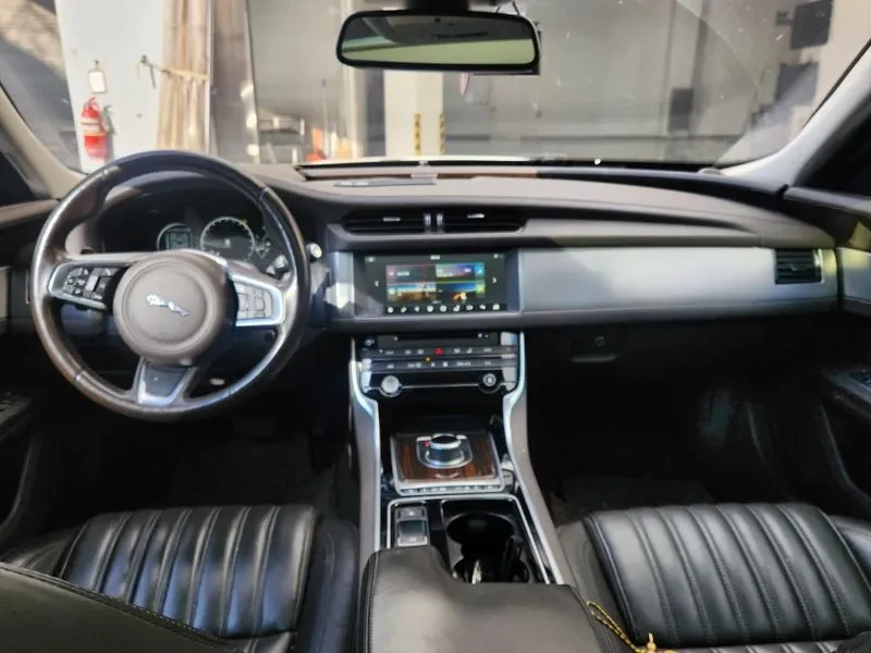 Jaguar Xf (X260) 25T Portfolio, снимка 11 - Автомобили и джипове - 55885006