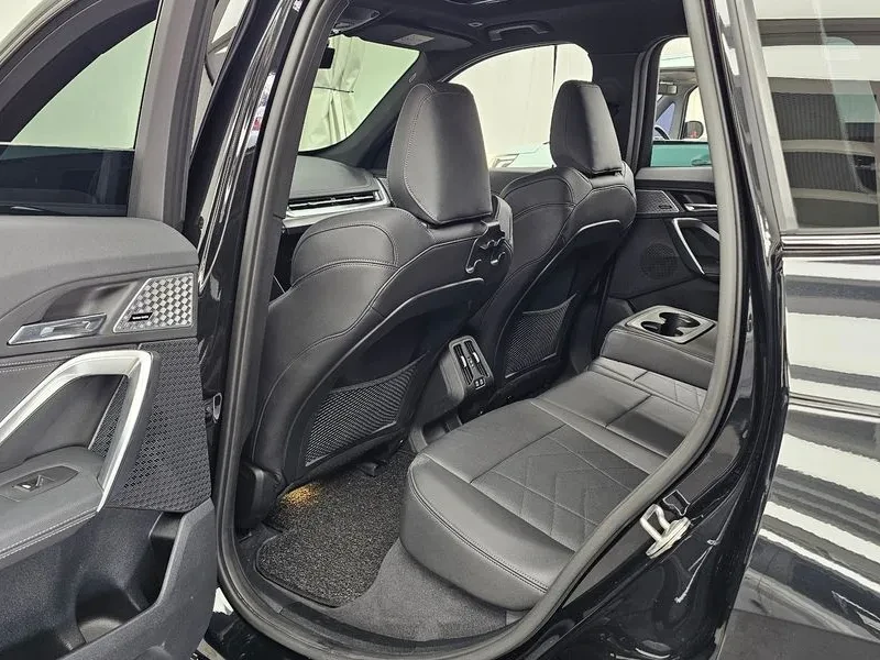 BMW iX1 xDrive 30 M Sports | Mobile.bg � ����������� 12