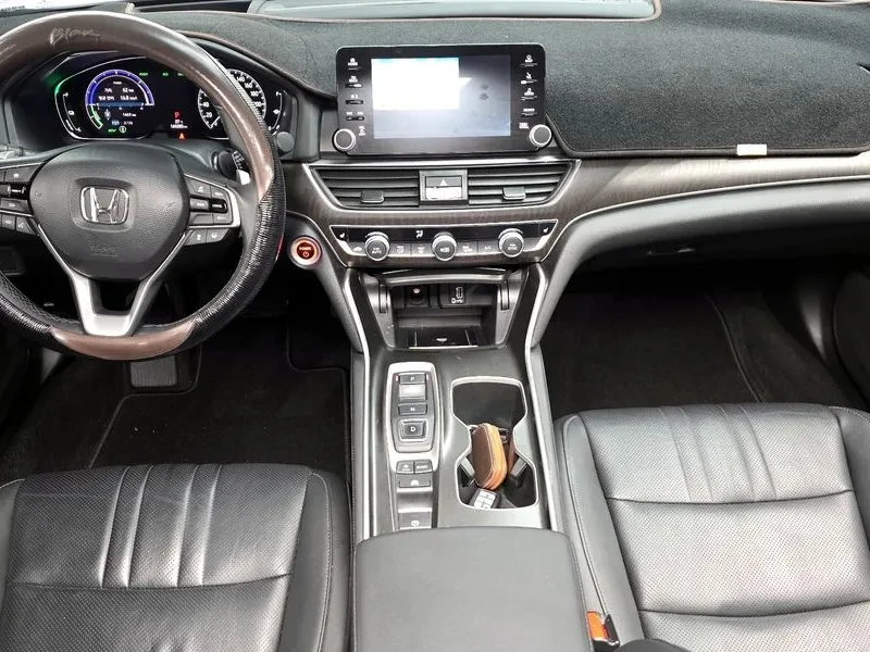 Honda Accord 2.0 Hybrid Touring, снимка 13 - Автомобили и джипове - 55985345