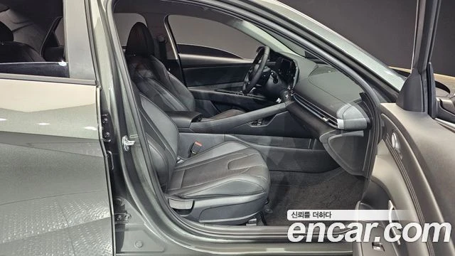 Hyundai Elantra, снимка 10 - Автомобили и джипове - 56082418