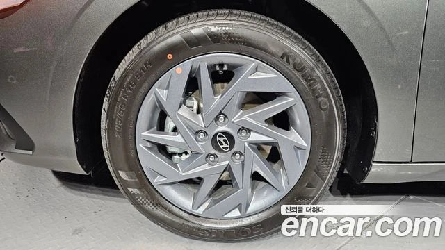 Hyundai Elantra, снимка 5 - Автомобили и джипове - 56082418