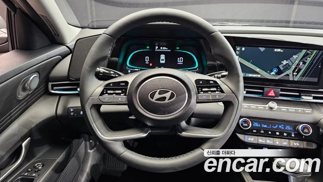 Hyundai Elantra, снимка 13 - Автомобили и джипове - 56082418