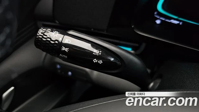 Hyundai Elantra, снимка 17 - Автомобили и джипове - 56082418