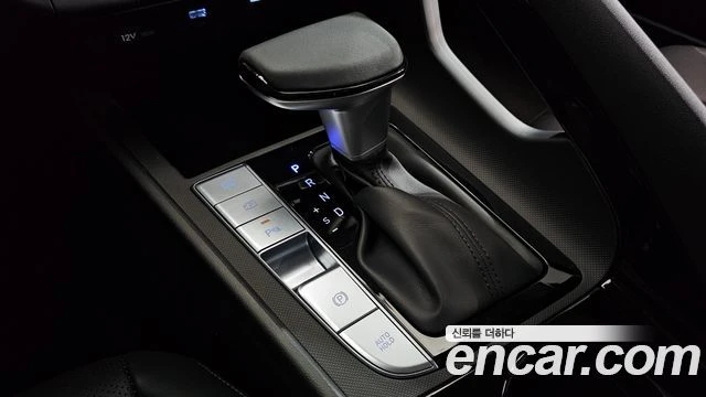Hyundai Elantra, снимка 9 - Автомобили и джипове - 56082418