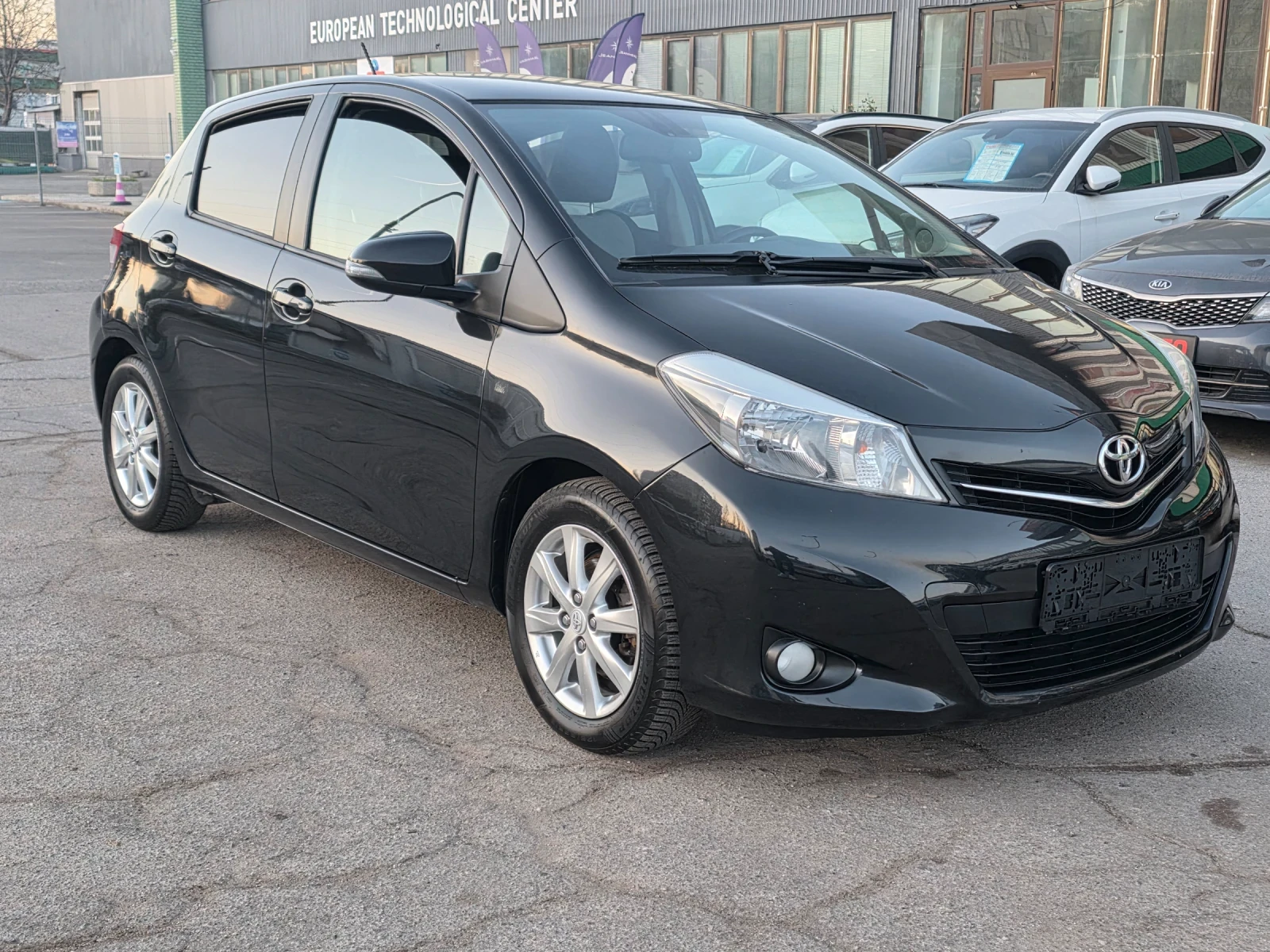 Toyota Yaris 1.3i 100k.c EURO 5B ITALIA , снимка 1