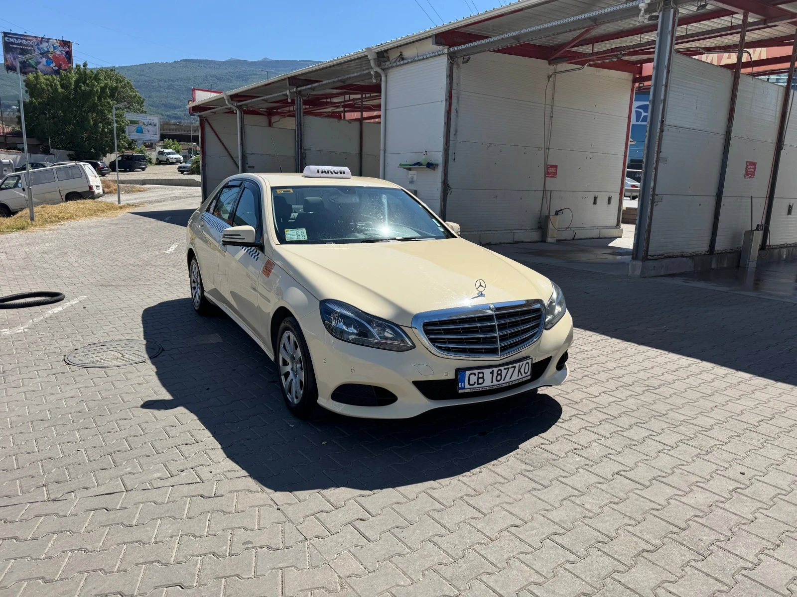 Mercedes-Benz E 200 CDI - изображение 4