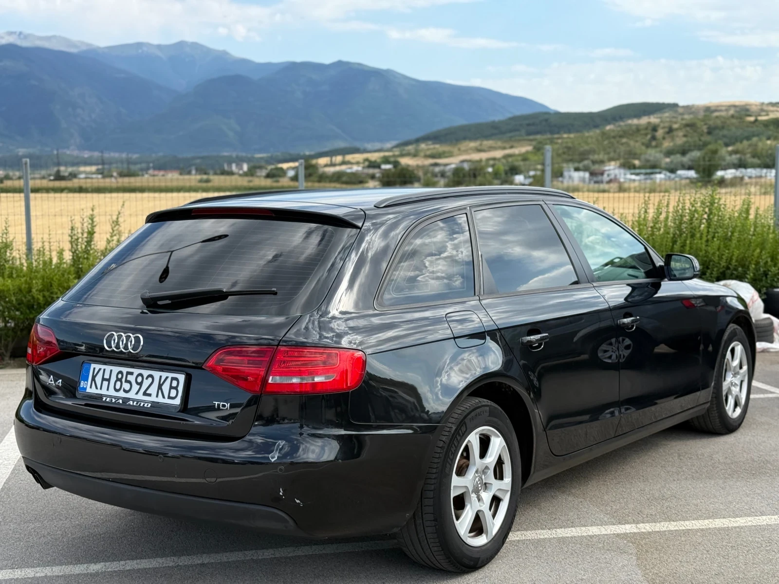Audi A4 2.0TDI * АВТОМАТИК* ОБСЛУЖЕНА*  - изображение 5