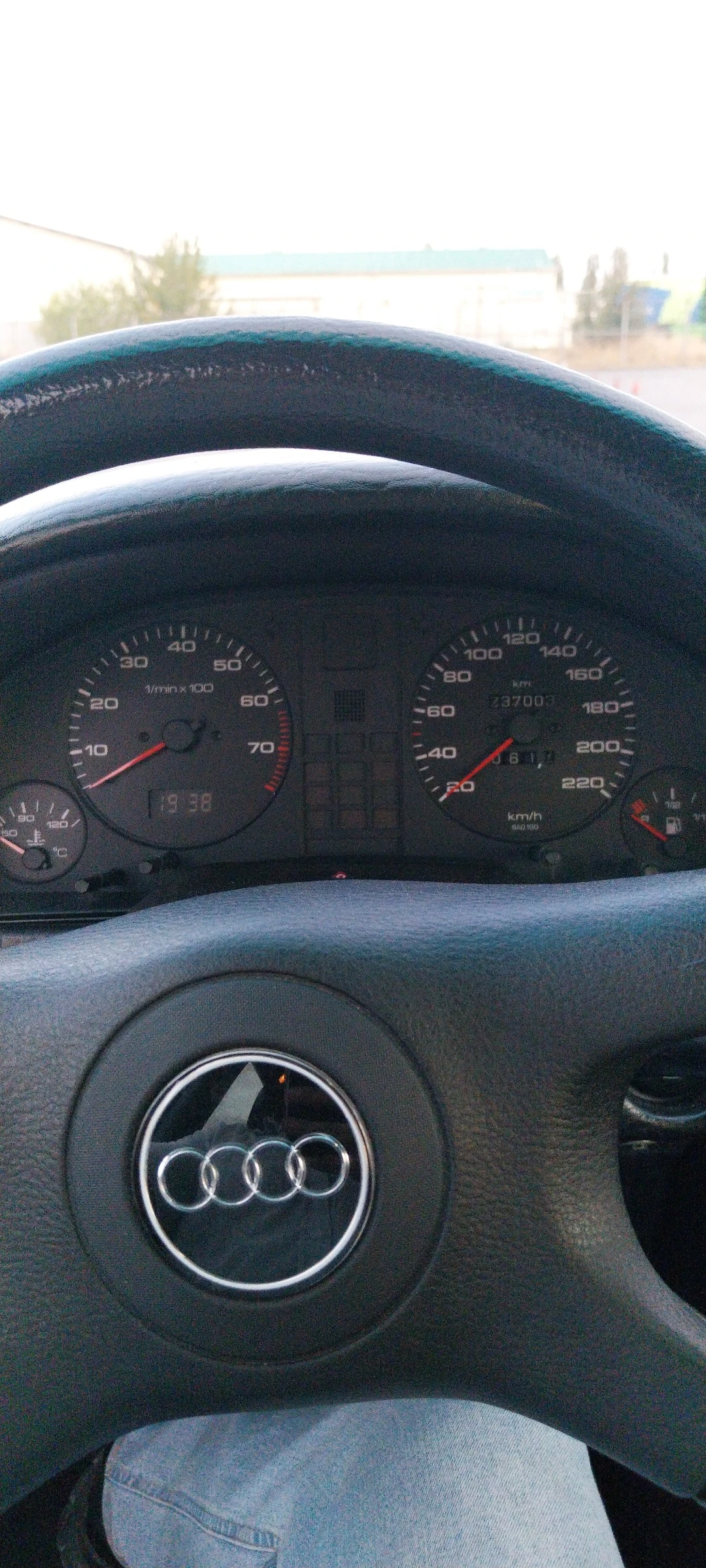 Audi 80  - изображение 10
