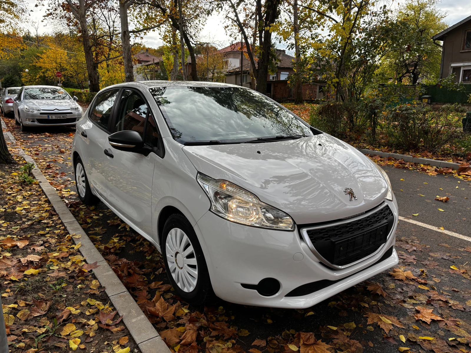 Peugeot 208 1.0i - изображение 5