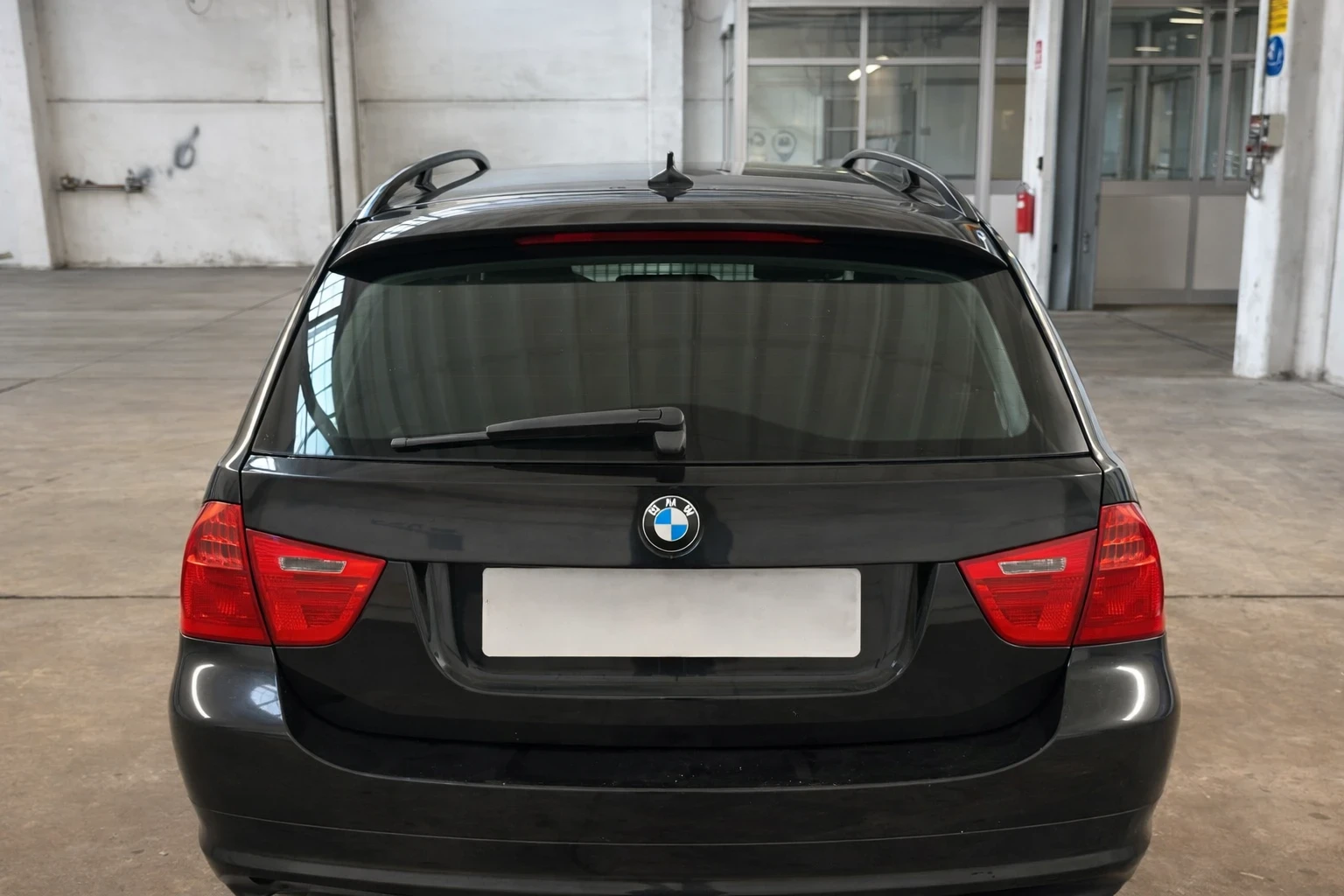 BMW 320 FACE LIFT - изображение 6