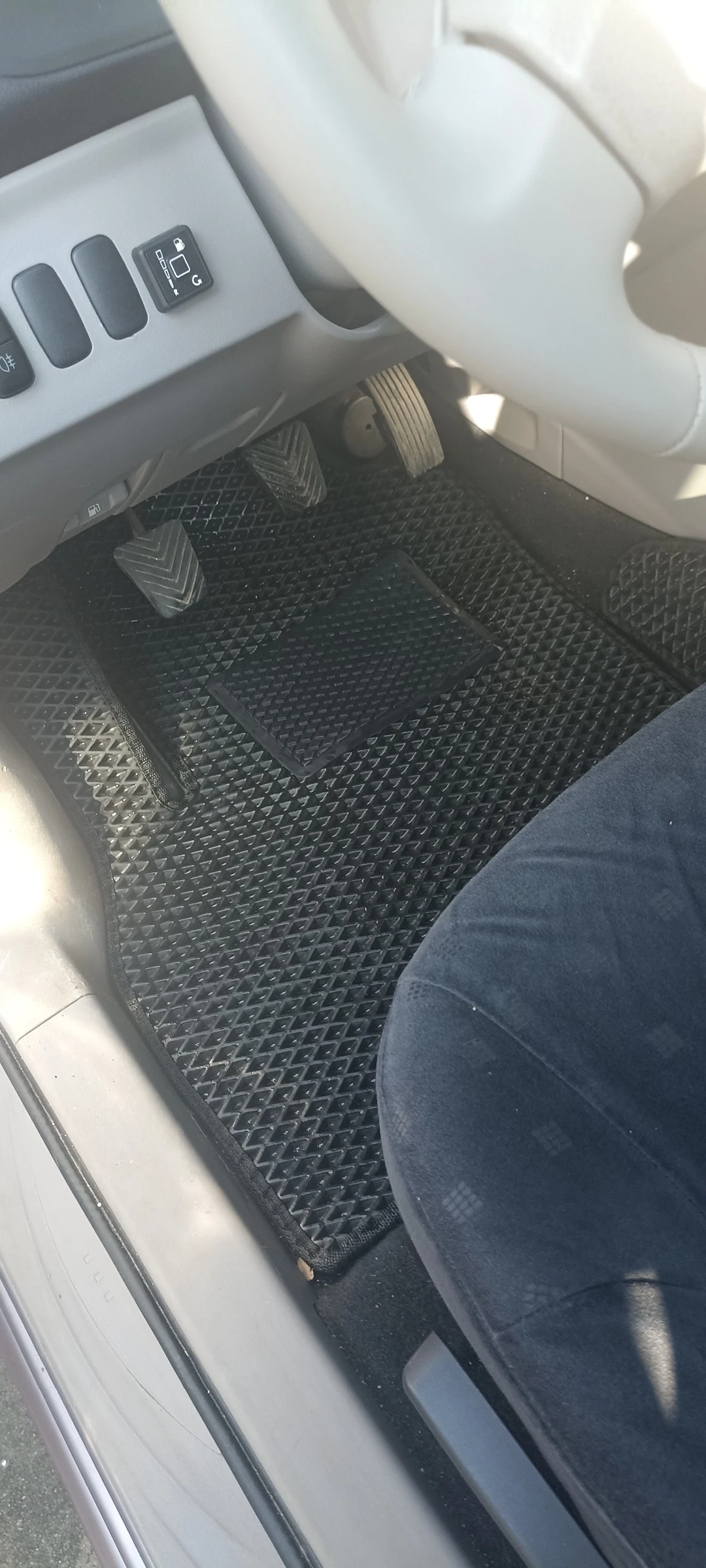 Mitsubishi Grandis 2.4i - изображение 5