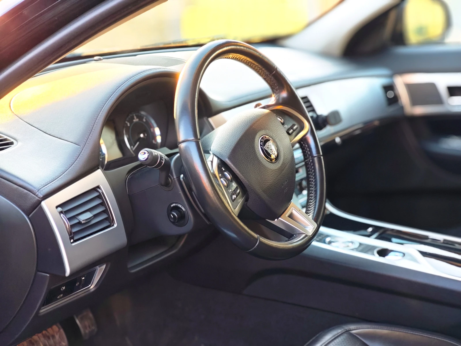 Jaguar Xf  - изображение 7