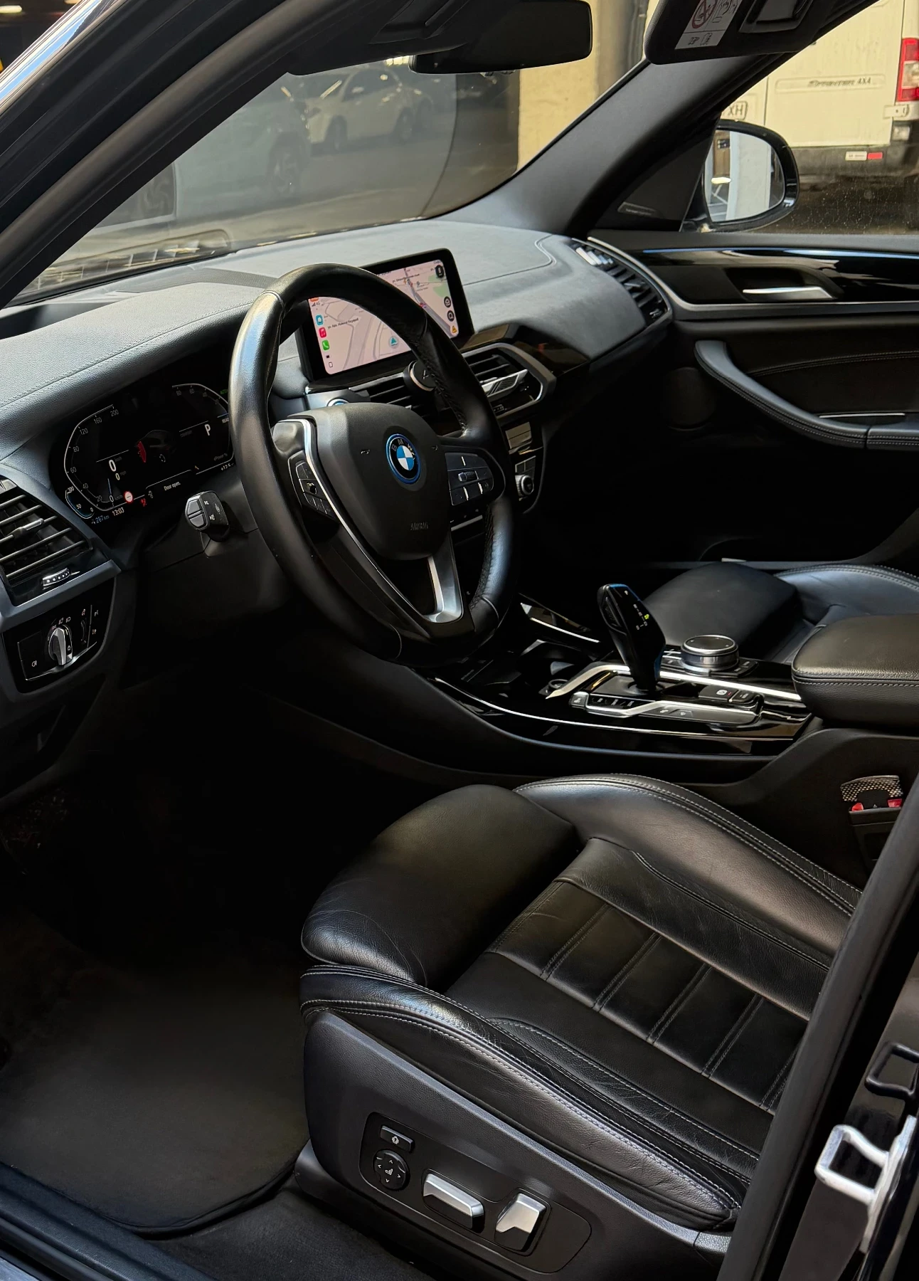 BMW iX3 IMPRESSIVE/PANO/360/Head-Up/HarmanKardon, снимка 4 - Автомобили и джипове - 53818422