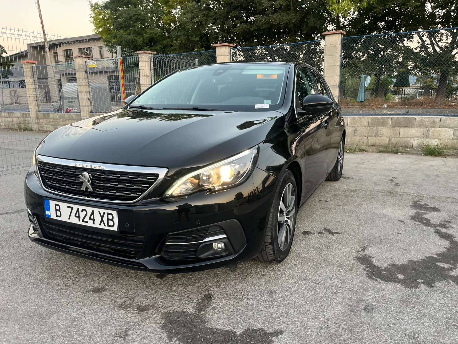 Peugeot 308 1.5D, снимка 2 - Автомобили и джипове - 53938067