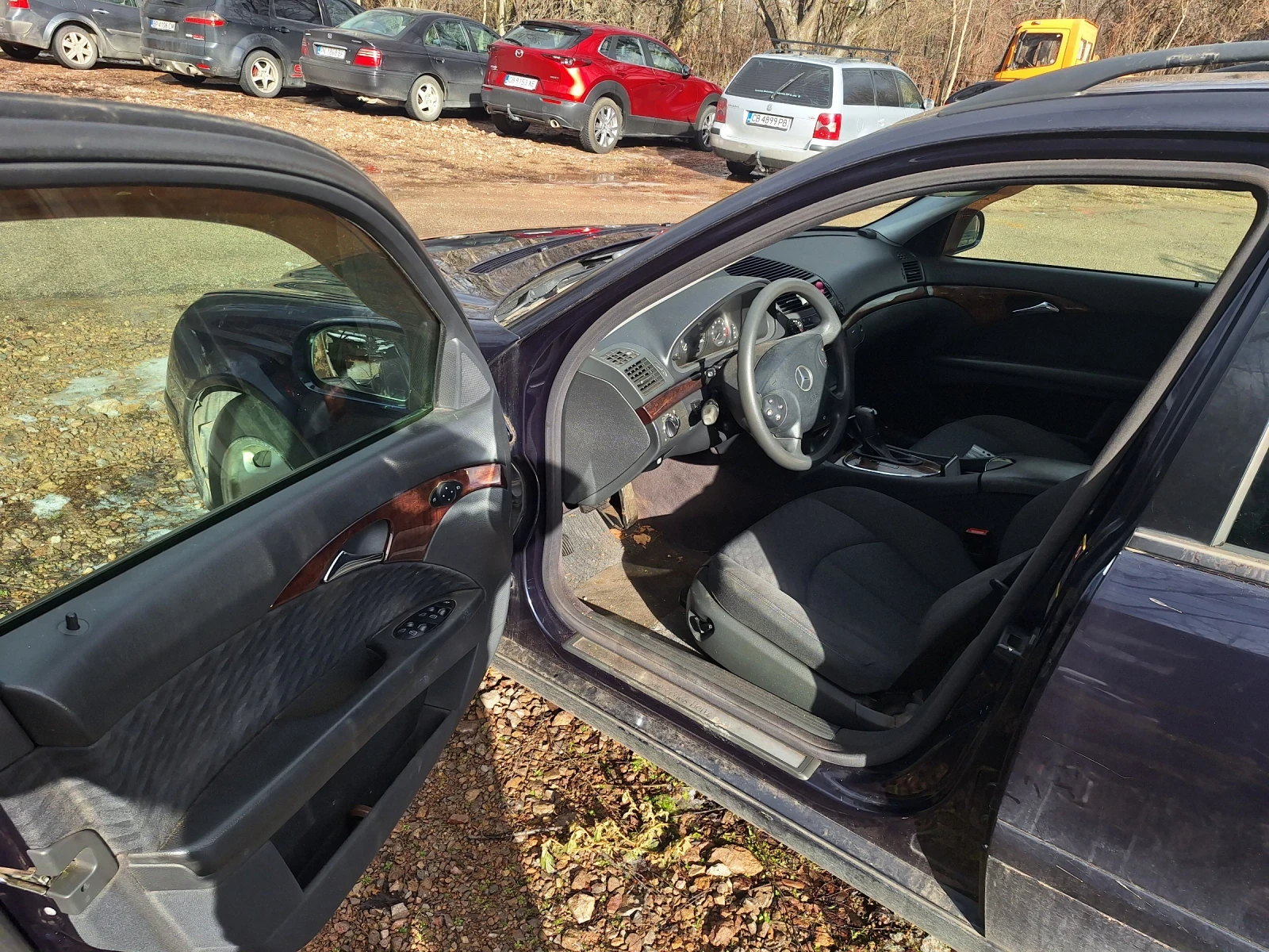 Mercedes-Benz E 240, снимка 5 - Автомобили и джипове - 54048271