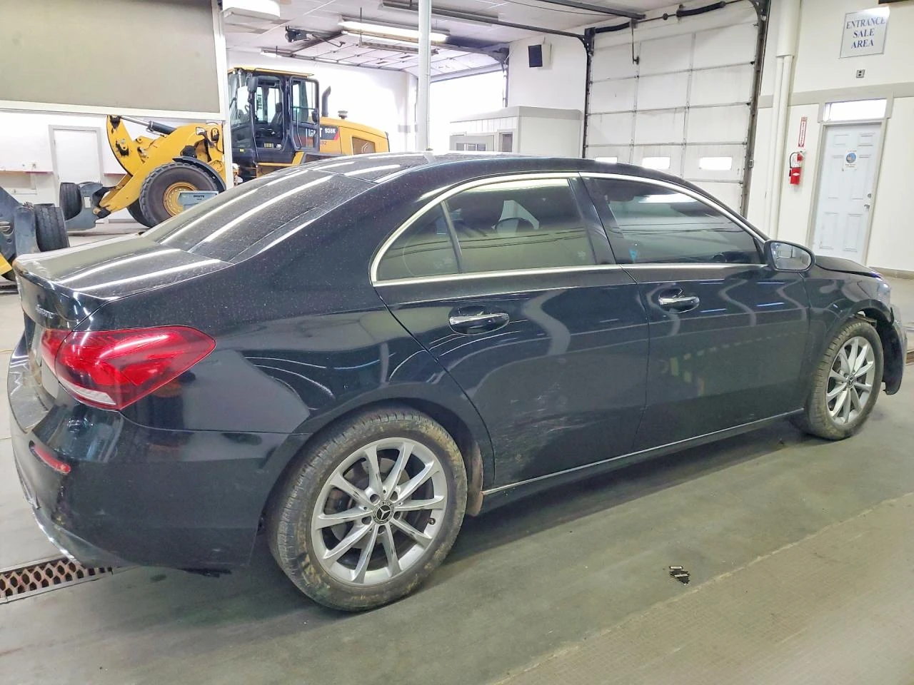 Mercedes-Benz A 220 4MATIC| PREMIUM PACKAGE| MULTIMEDIA PACKAGE| ПОДГР, снимка 3 - Автомобили и джипове - 54413868
