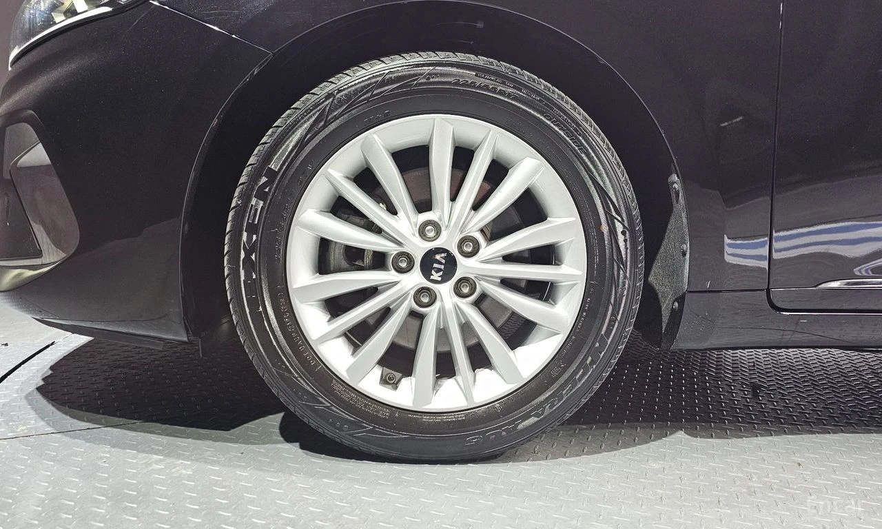 Kia K7 3.0* LPI* PREMIUM* ПОДГРЕВ* ОБДУХВАНЕ* 360КАМЕРА* , снимка 5 - Автомобили и джипове - 54576796