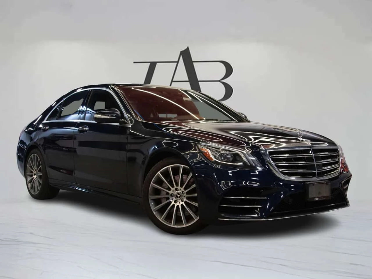 Mercedes-Benz 560 AMG-ПАКЕТ| МАСAЖ| BURMESTER| HUD| ОБДУХВАНЕ| 