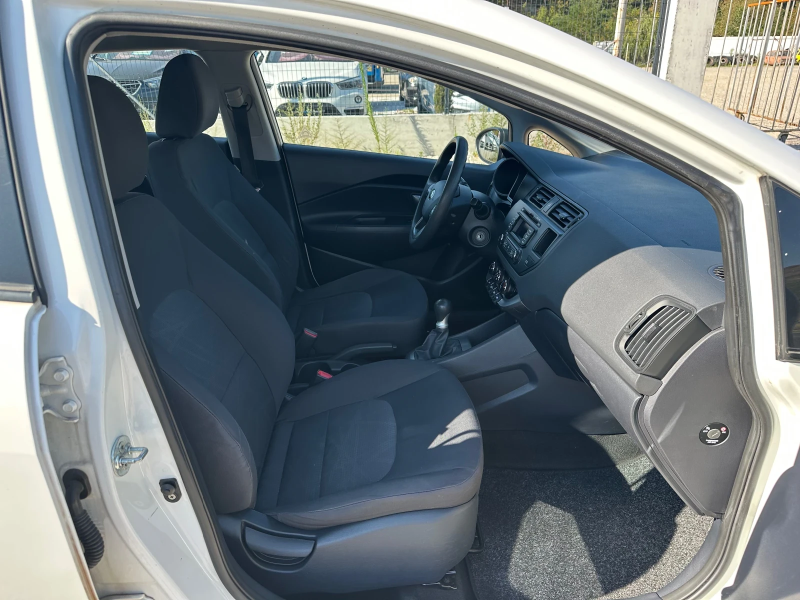 Kia Rio 1.25i 85ph EURO5B, снимка 9 - Автомобили и джипове - 55641296