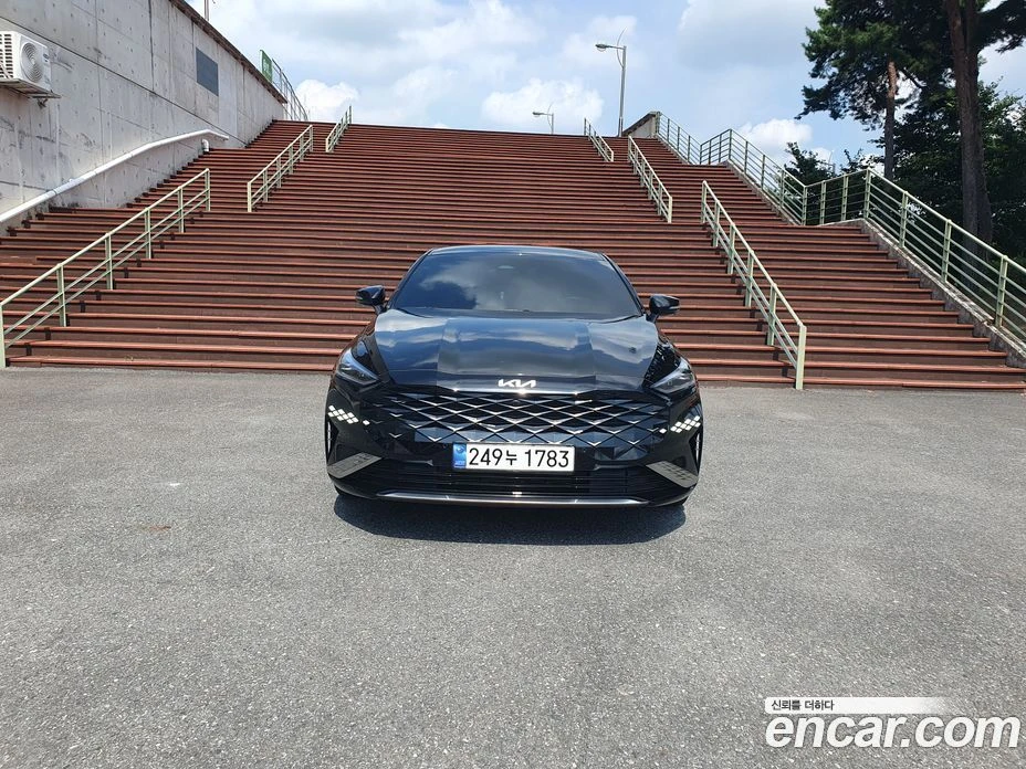 Kia K8 2.5 Gasoline 2WD Noblesse, снимка 3 - Автомобили и джипове - 55668284
