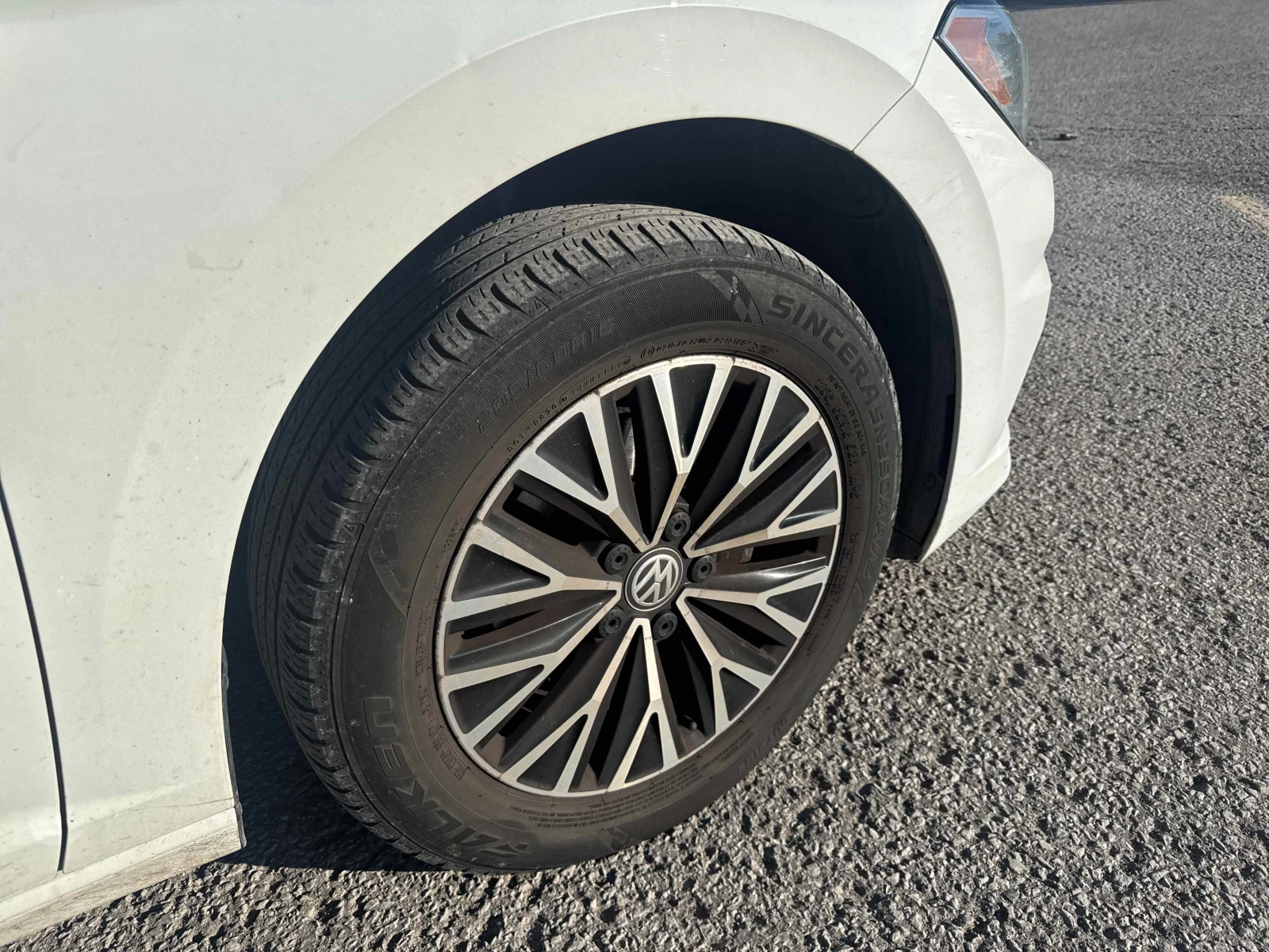 VW Jetta * Highline * CARFAX * ОПЦИЯ ЗА ФИНАНСИРАНЕ * , снимка 7 - Автомобили и джипове - 56112512