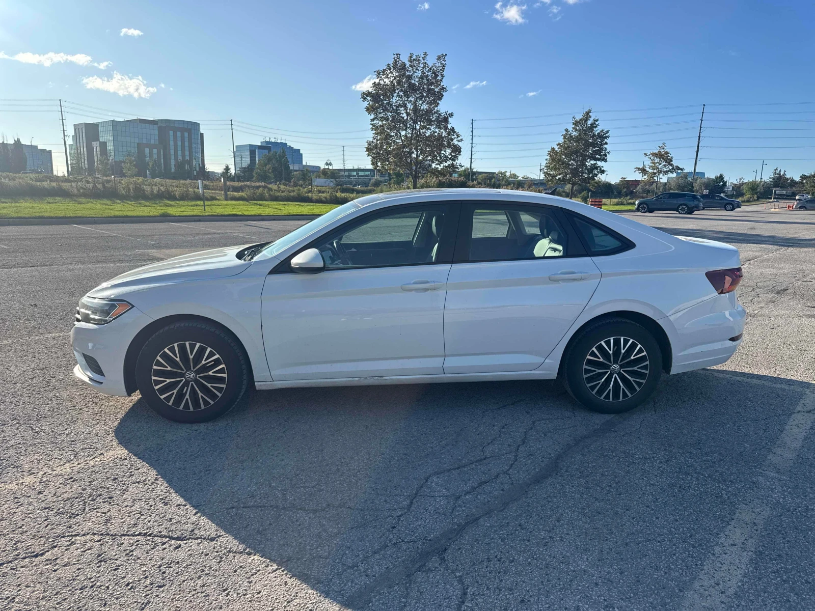 VW Jetta * Highline * CARFAX * ОПЦИЯ ЗА ФИНАНСИРАНЕ * , снимка 2 - Автомобили и джипове - 56112512