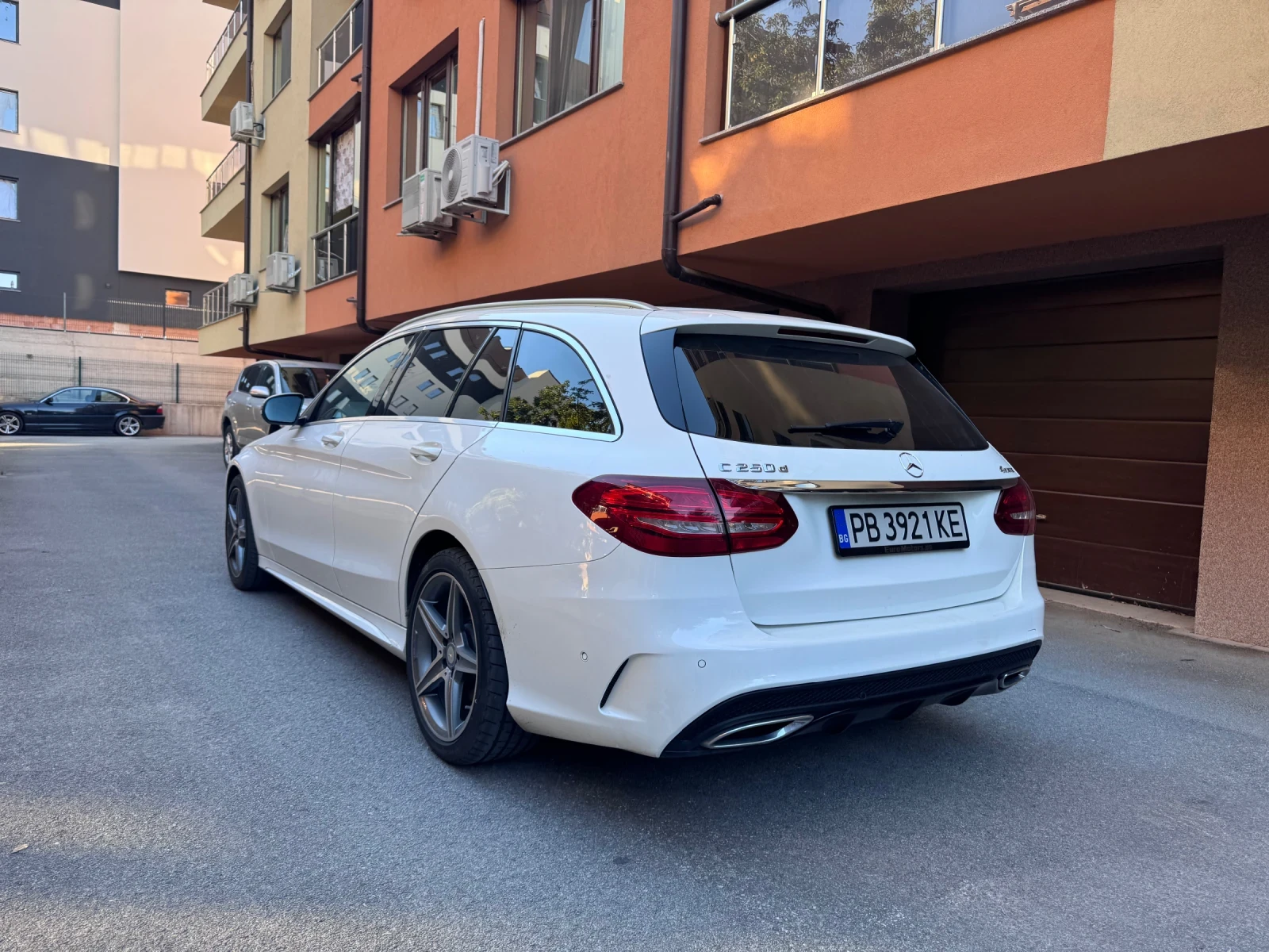Mercedes-Benz C 250 4-MATIC, AMG LINE, снимка 3 - Автомобили и джипове - 56120706
