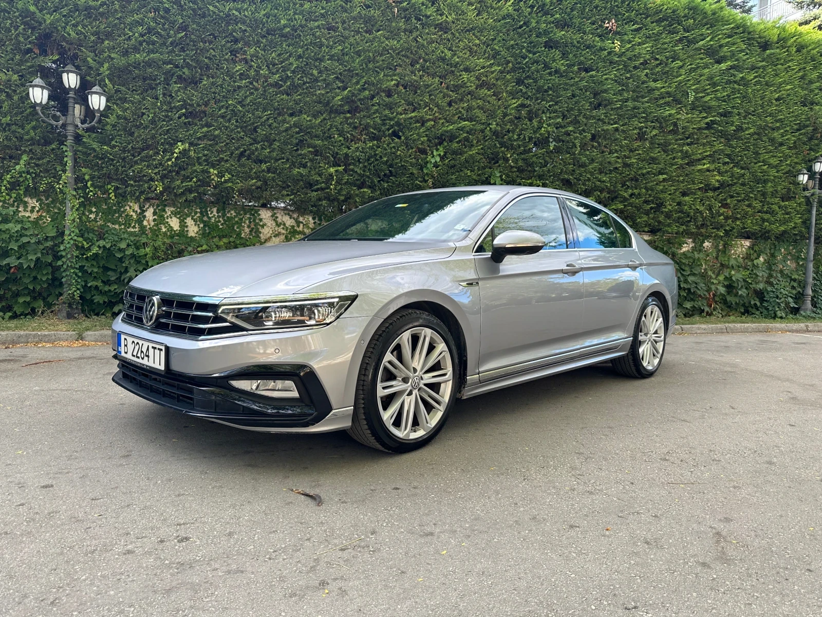 VW Passat R-Line 2.0 TSI 190 , снимка 4 - Автомобили и джипове - 56224368