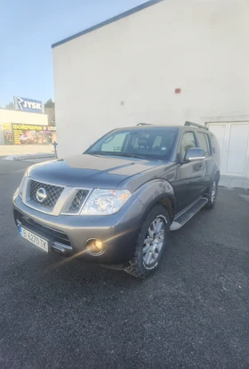 Nissan Pathfinder 2.5 - 4x4 - 190 к. с. , снимка 5